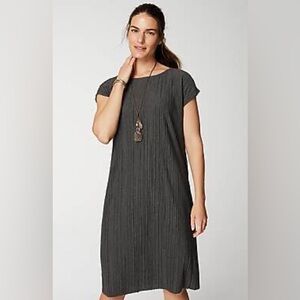 J.Jill Pure Jill Pleated Short-Sleeve Midi Dress in Charcoal Heather